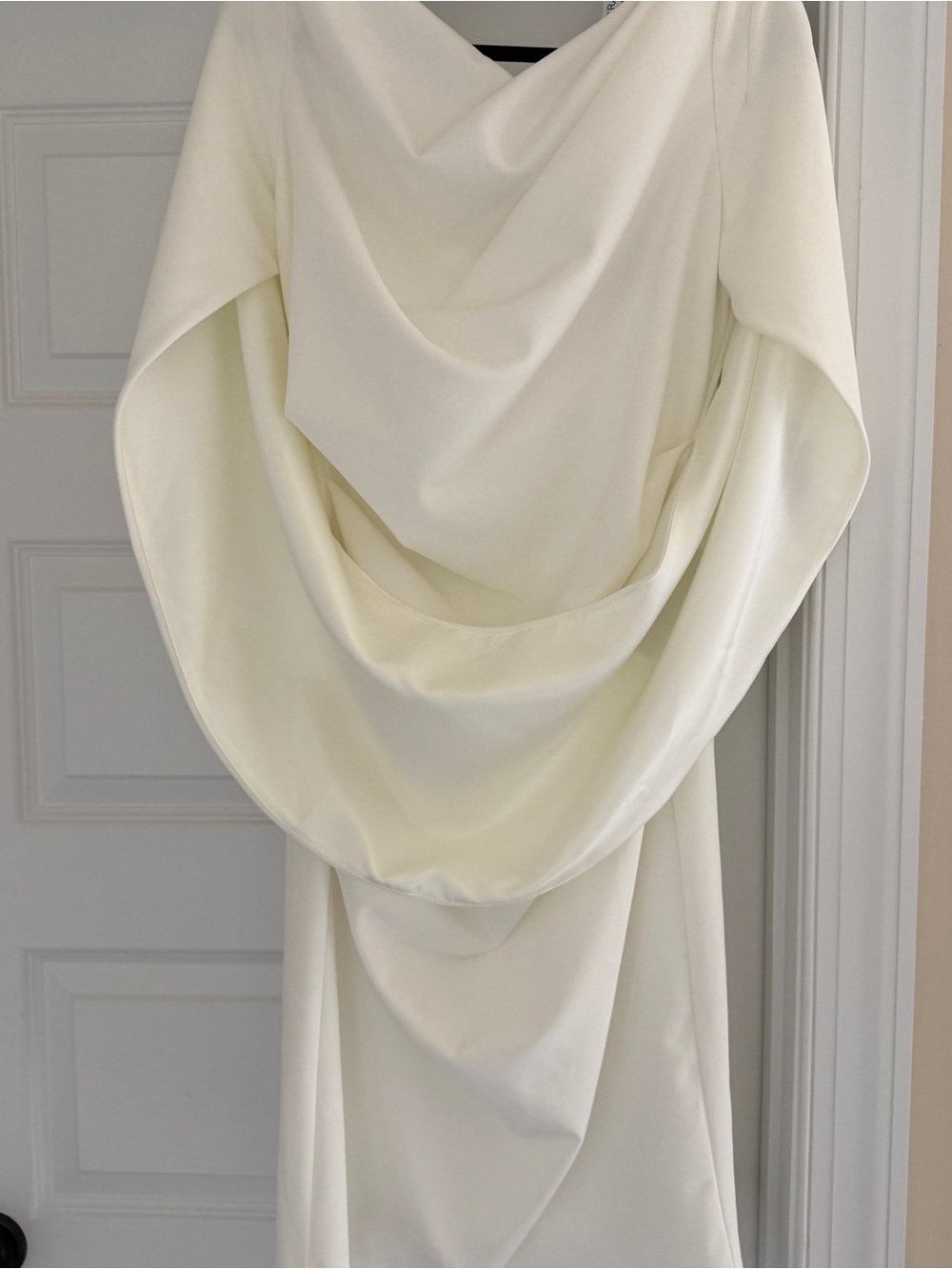 Betsy & Adam Sheath White Draped Back Cocktail Dress - Picture 2 of 4